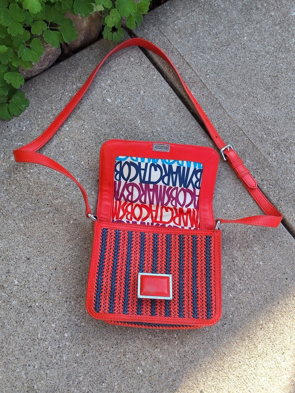 Marc Jacobs Lea Too Hot To Handle Crossbody